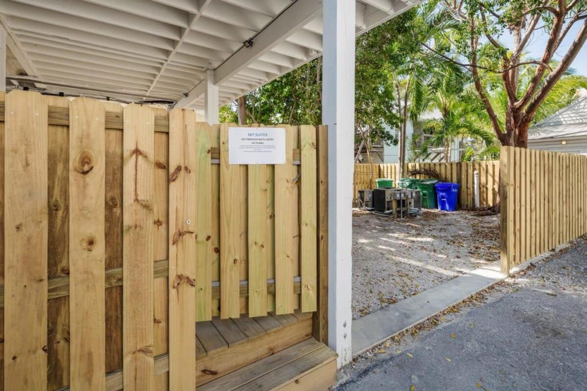 Sky Suite On Duval Key West Exterior photo